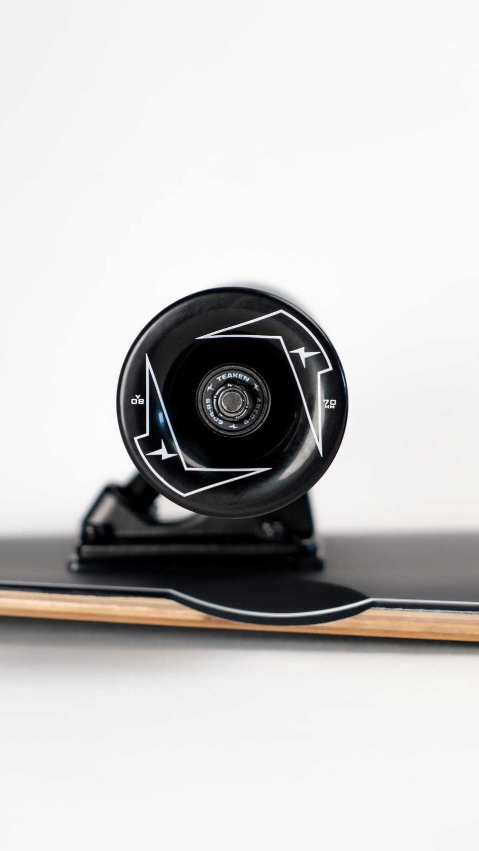 Carver Skateboard - Black Wheels
